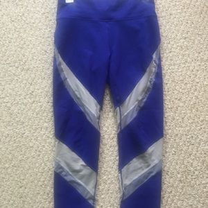 Fabletics Define High-Waisted 7/8 Legging Medium